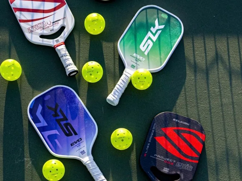 vot pickleball cho nguoi moi choi cach chon vot de danh