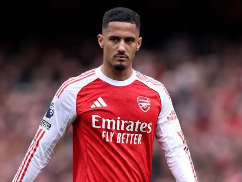 william saliba hanh trinh tu tai nang tre den trung ve thep cua arsenal