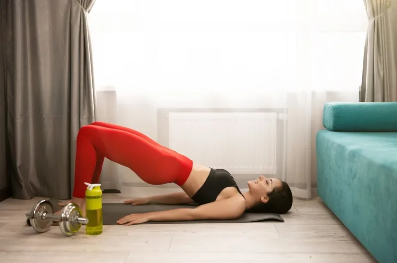 Bài tập Hip Thrust hỗ trợ kích thích tối đa nhóm cơ mông phát triển căng tròn.