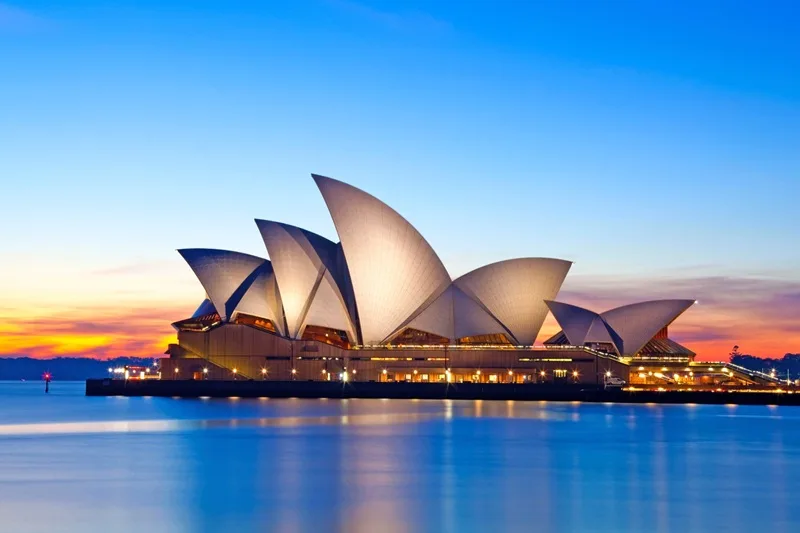 Vị thế đắc địa của nhà hát hướng ra bờ cảng Sydney sầm uất.